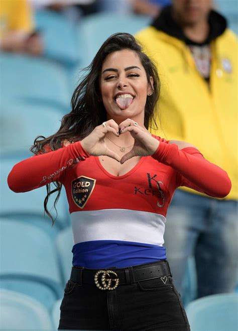 Crowd-pleasers: Paraguay can count on. . Larissa riquelme nuda